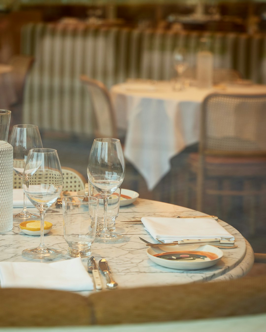 Przygotowanie dania w kuchni restauracji